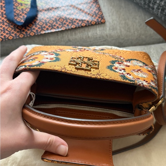 Tory Burch Floral Embroidered Brocade Britten - Picture 4 of 4